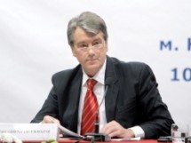 Ющенко доручив покращити вивчення української в навчальних закладах